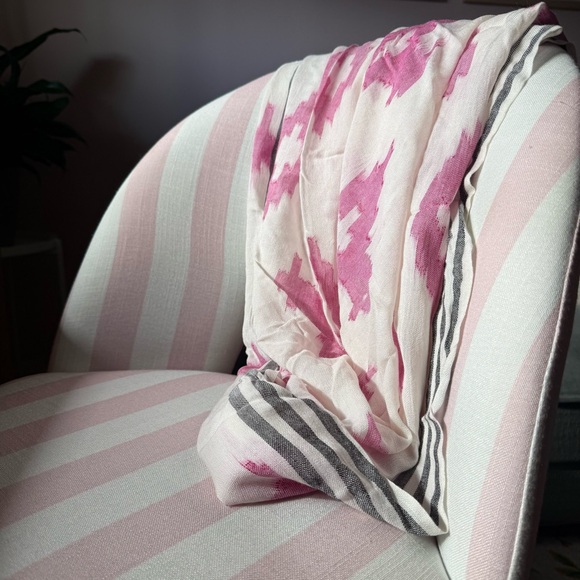 Noonday rectangular scarf - Picture 4 of 4